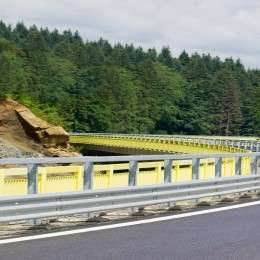 Crash Barriers in Pune